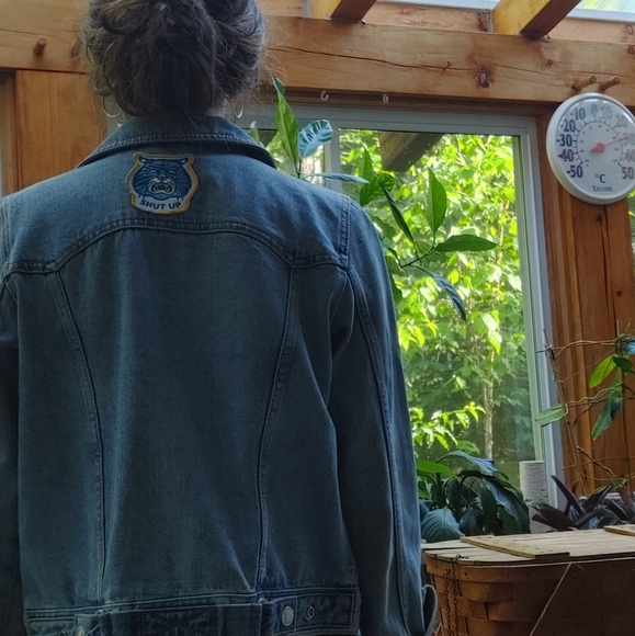 Sweet jean jacket with patch on back - Picture 5 of 14